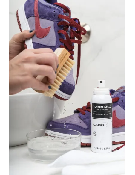 Pack Basics: Sneaker Cleaner + Cepillo